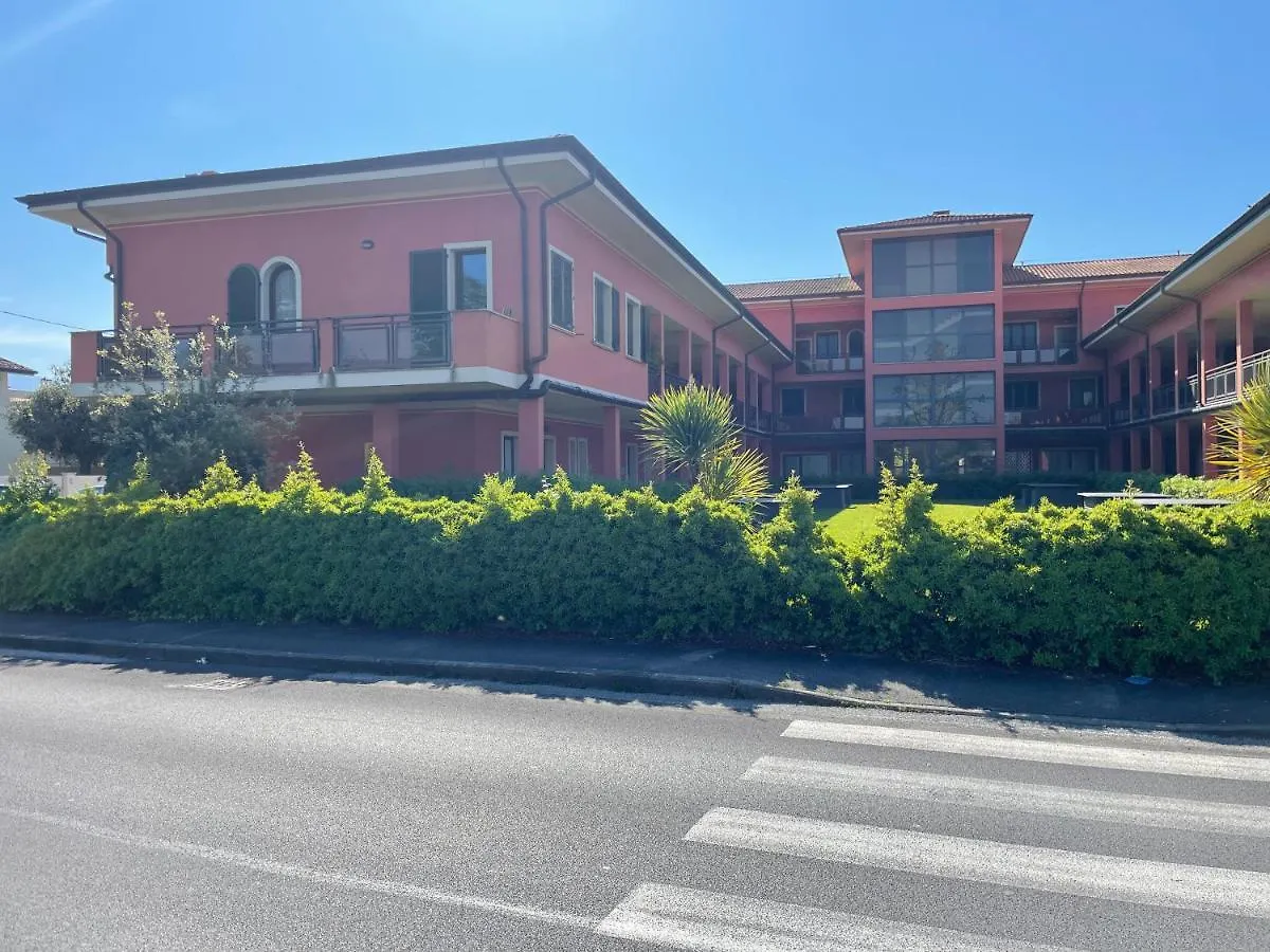 Apartment Appartamento A Tonfano 1Km Mare Pietrasanta Italy